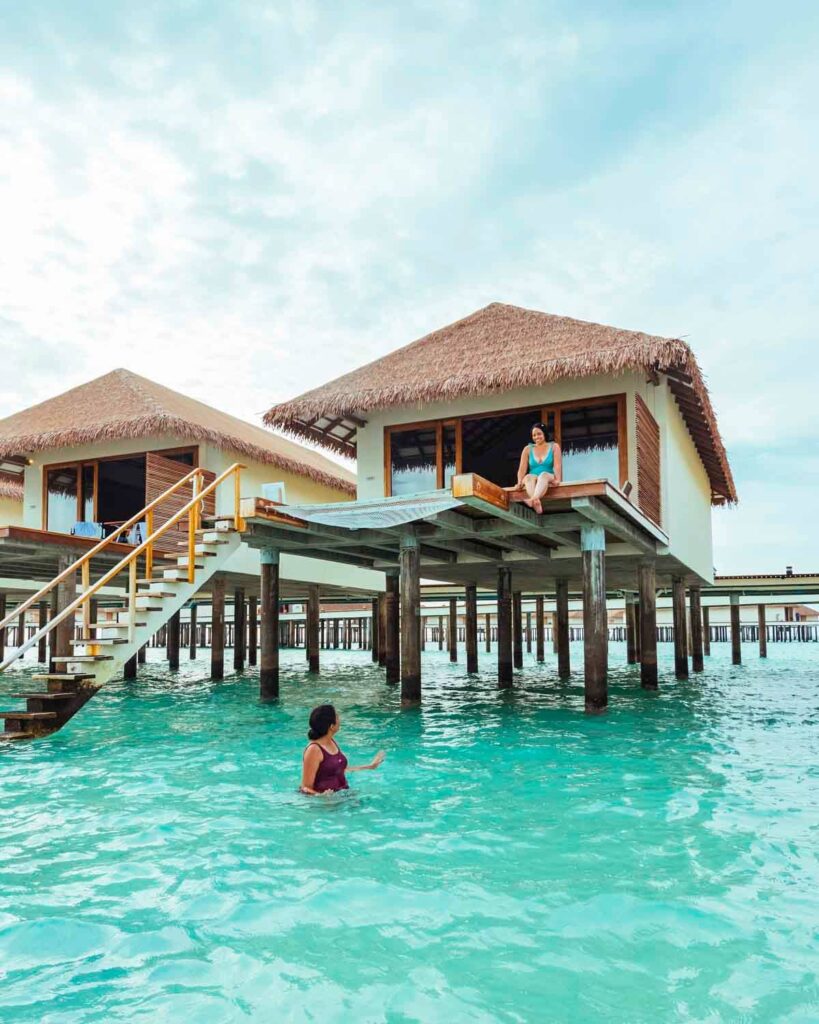 Chòi nghỉ dưỡng ngoài biển