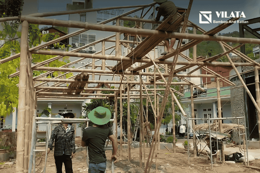 Gia cố đòn tay, dui, mè cho nhà bằng tre Dựng khung ngôi nhà bằng tre