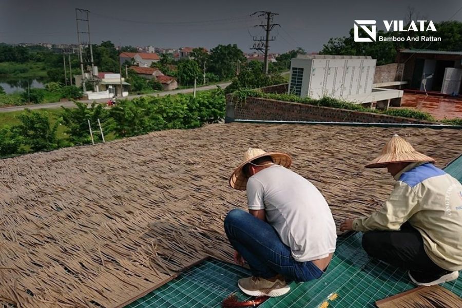 Thi công mái rơm nhân tạo - Vilata